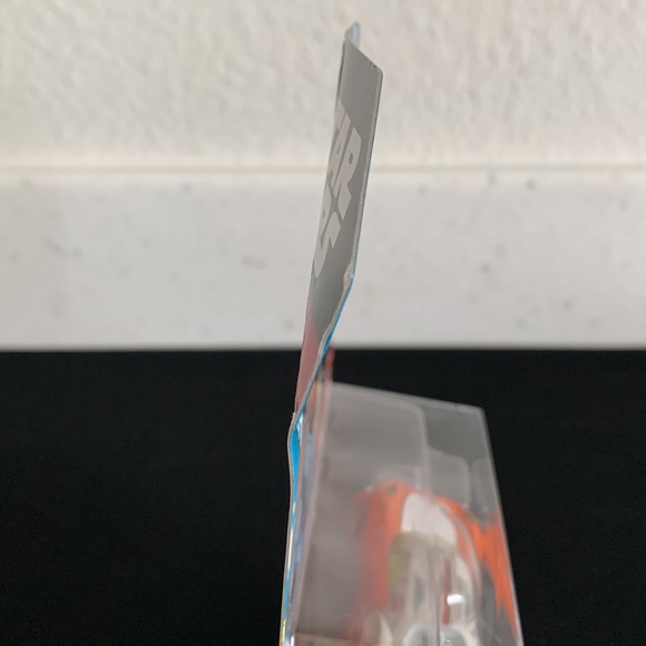 2014 Mattel Hot Wheels Disney Star Wars Luke Skywalker Car - Picture 13 of 16